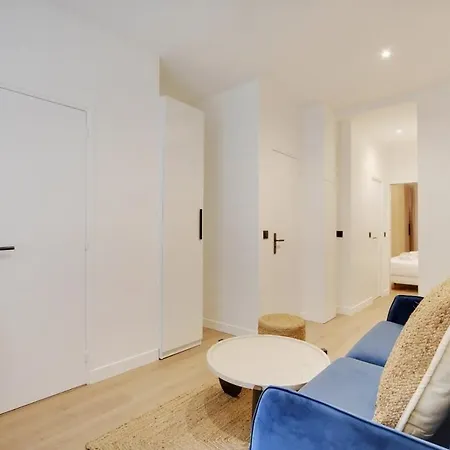 Place D'italie Modern & Renovated 3bd For 10guests Apartman *